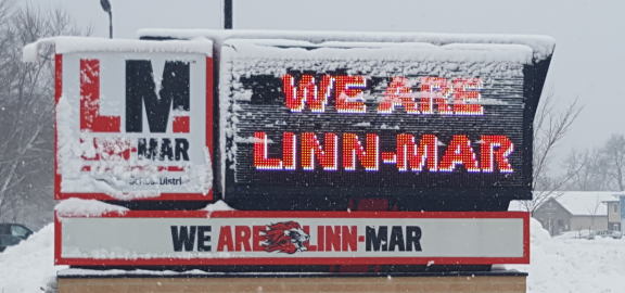 https://www.linnmar.k12.ia.us/wp-content/uploads/2022/12/LM-Snowy-Sign-website-gfx-576x270.png